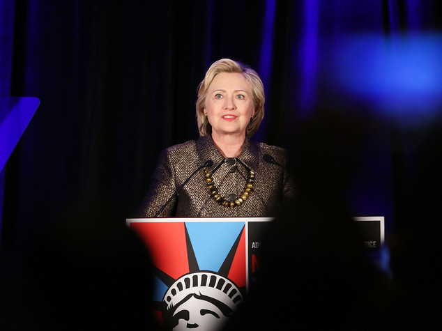 Clinton sotto di 20 punti, mi rialzerò - Video