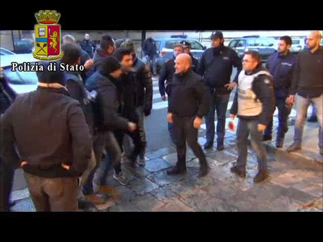 Evaso arrestato: su fuga numerosi i tentativi depistaggio