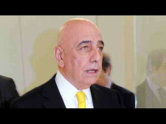 Calcio: Milan riparte da Alex e Menez; Galliani, sono grandi colpi