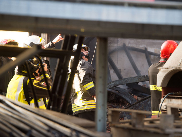 Crolla palazzina in provincia di Savona, almeno 2 morti