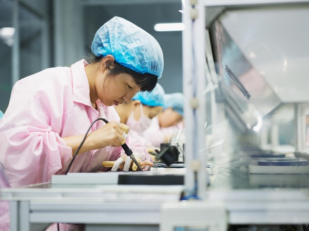 La Cina frena, crescita più bassa da 25 anni