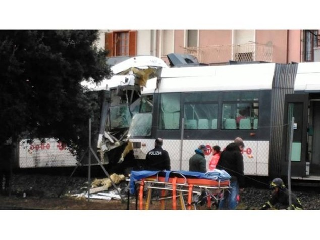Incidente nella metro a Cagliari, 70 feriti