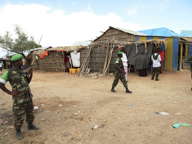 Somalia, piu' di 10 morti in un duplice attentato