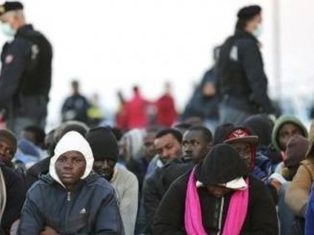 Migranti: Italia a Ue, la crisi e' "evento straordinario"