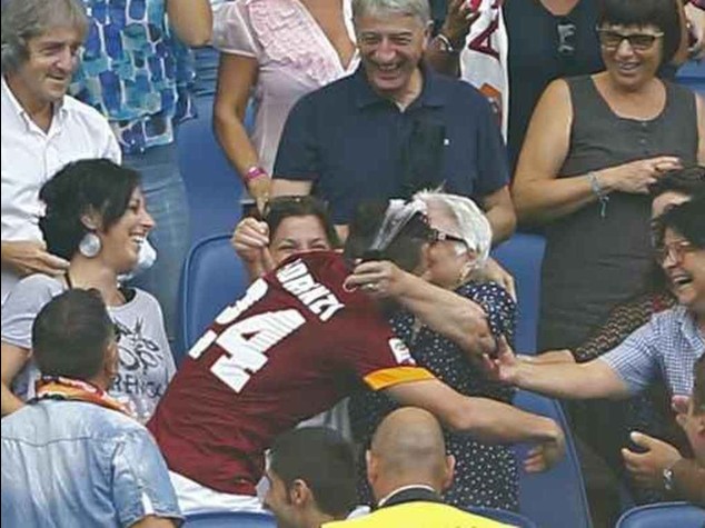 La Roma riaggancia la Juve; Napoli in crisi. Lazio beffata a Genova