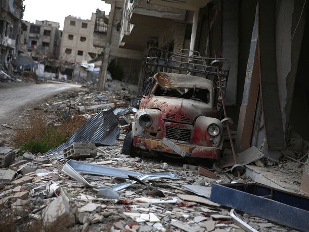 Siria, decine di camion con aiuti nelle città assediate
