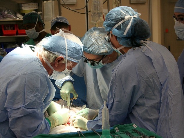 Impiantato micropacemaker grande come una moneta