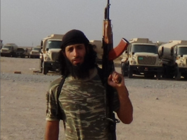Isis, diffuse nuove immagini Jihadi John a volto scoperto