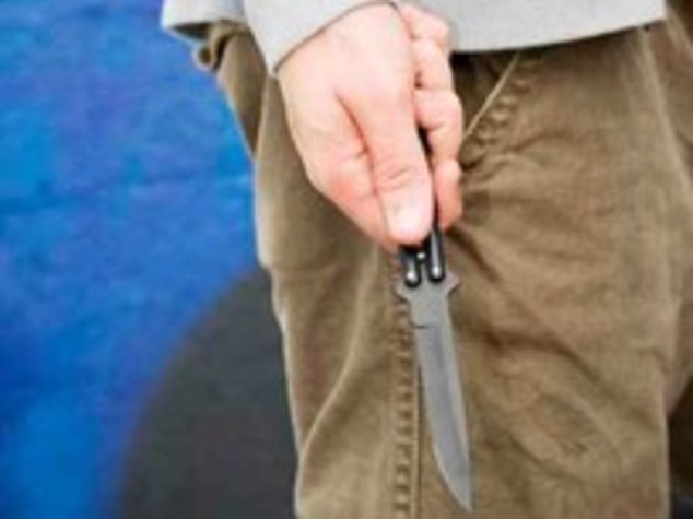 Napoli, 15enne accoltellato da un compagno davanti scuola