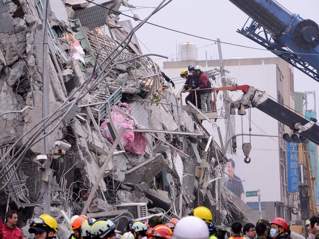 Terremoto a Taiwan, 23 morti e 120 dispersi