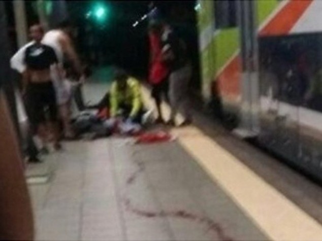 Capotreno aggredito con machete da gang di latinos, tre condanne fino a 16 anni