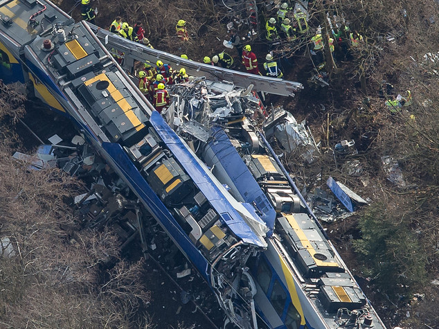 Scontro fra treni in Baviera, 10 morti e 80 feriti