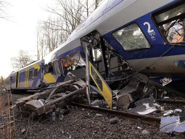 Nel disastro in Baviera 11 morti, l'ombra dell'errore umano - FOTO e VIDEO