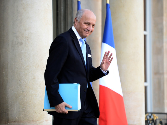 Si dimette il ministro degli Esteri francese Laurent Fabius