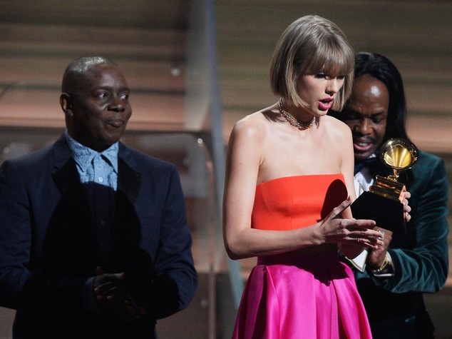 Taylor Swift trionfa ai Grammy, ma Lamar le ruba la scena