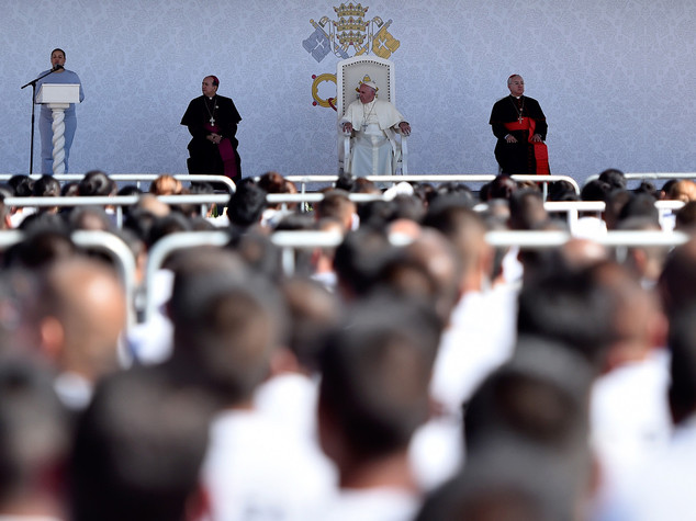 Papa: ai detenuti, non potevo non venire in Giubileo Misericordia