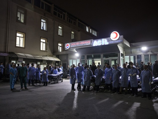 Attentato Ankara, Davutoglu accusa Pkk e curdo-siriani