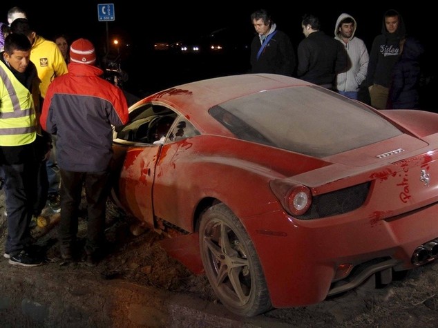 Vidal si schianta con la Ferrari, arrestato per ubriachezza - VIDEO