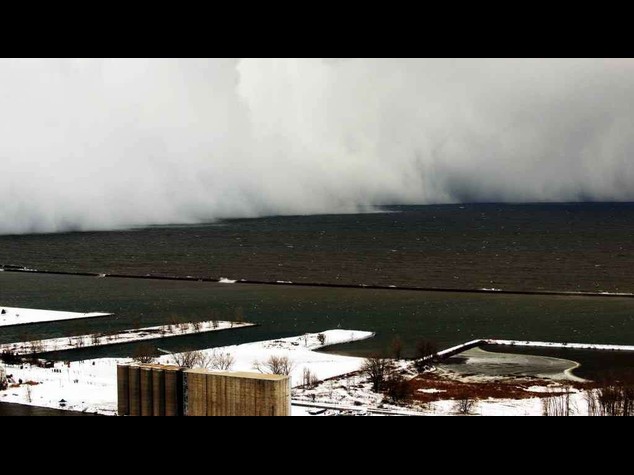 Freddo polare negli Usa, a Buffalo morte 4 persone in una bufera di neve - Video e Foto