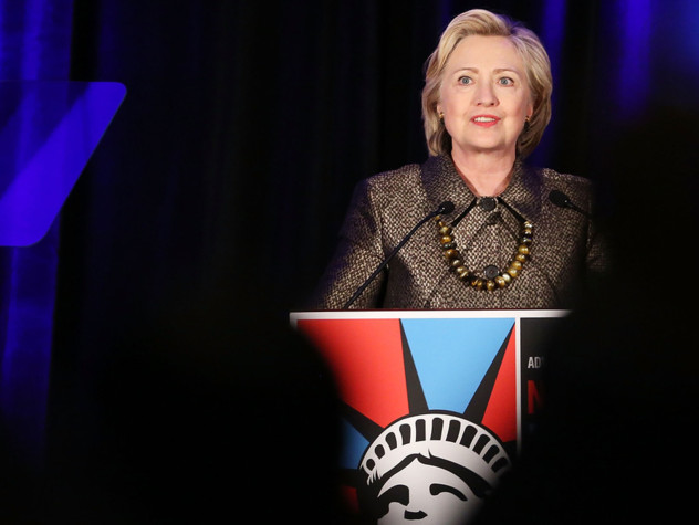 Dibattito democratico, Clinton su graticola dopo debacle Michigan
