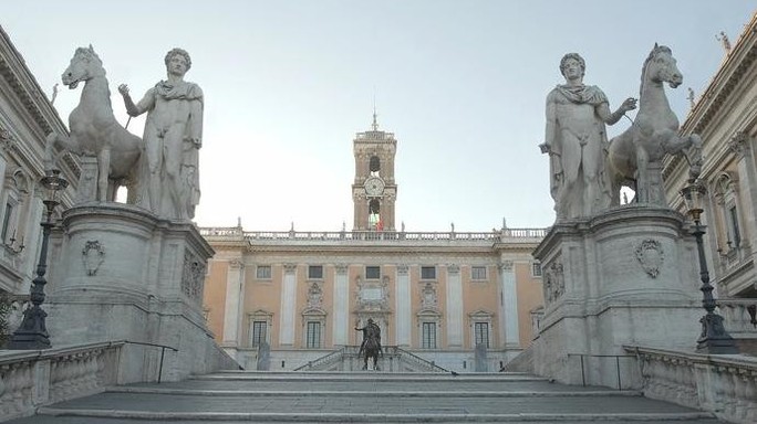 Grillo aveva ragione sulle perquisizioni, ma caso Marra è un'altra storia