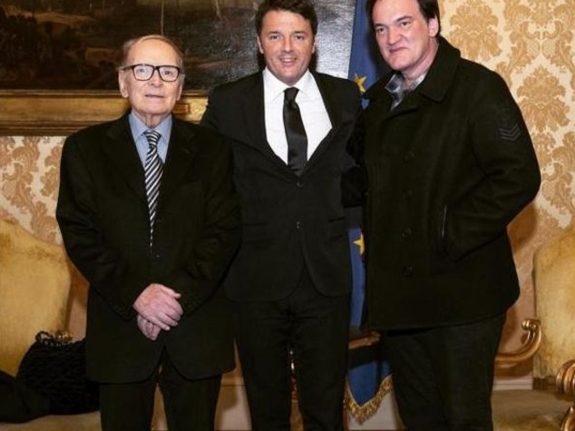 Oscar, Renzi posta la foto con Morricone e Tarantino