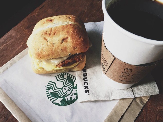 Caffè a stelle e strisce, Starbucks apre a Milano nel 2017
