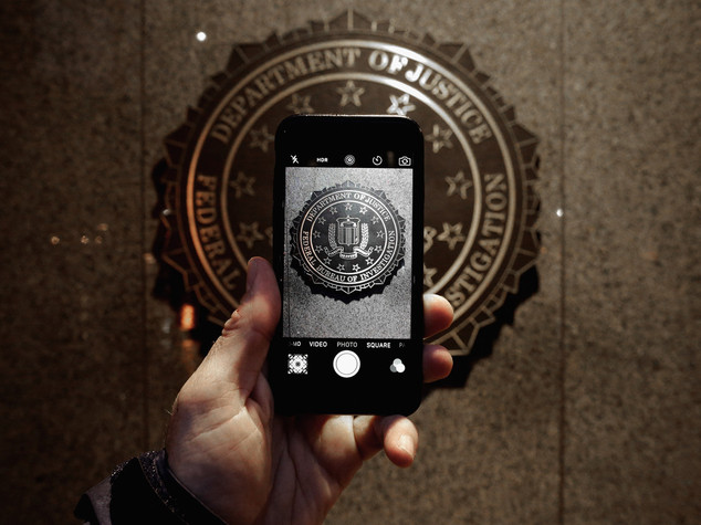 Blocco iPhone killer San Bernardino causato da Fbi