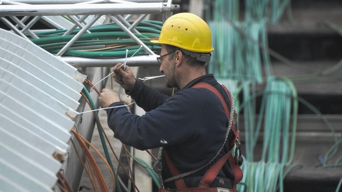 Istat, migliorano dati su lavoro: +341mila tempi indeterminati