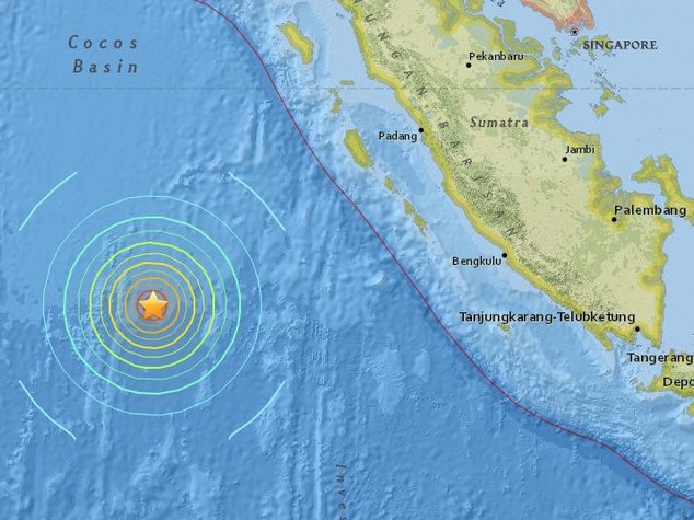 Forte terremoto in Indonesia
