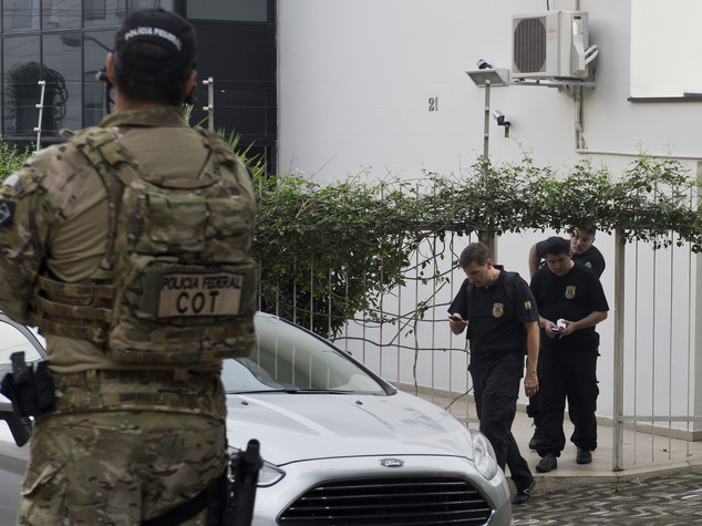 Scandalo Petrobras, polizia ferma l'ex presidente Lula