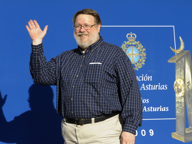 Addio a Raymond Tomlinson, l'inventore dell'e-mail