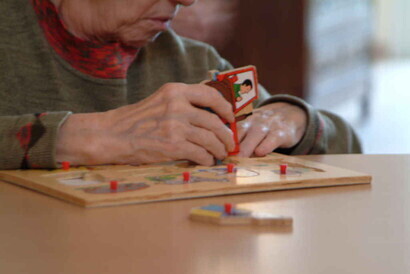 Svolta contro l'Alzheimer: scoperta una molecola che riduce i danni al cervello