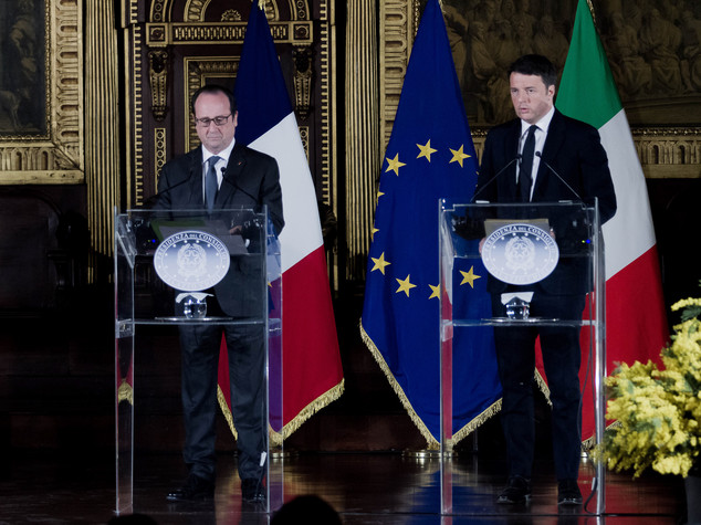 Renzi a vertice leader socialisti e progressisti all'Eliseo