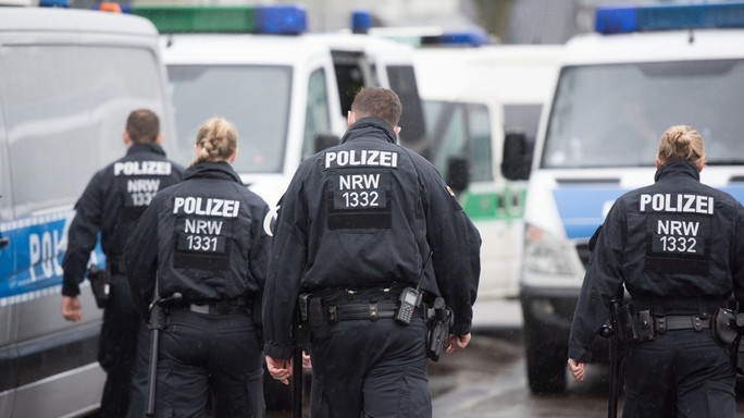 Germania, con l'accetta su un treno al grido di "Allah akbar"