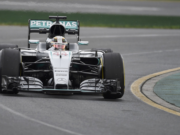 Hamilton trionfa nel Gp Canada davanti a un grande Vettel