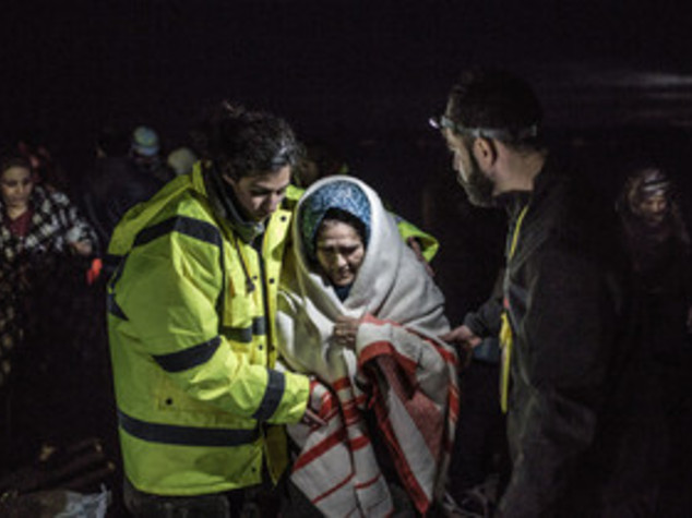 Nuova strage di migranti, 30 annegati al largo della Libia