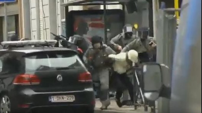 Salah collabora e si oppone all'estradizione