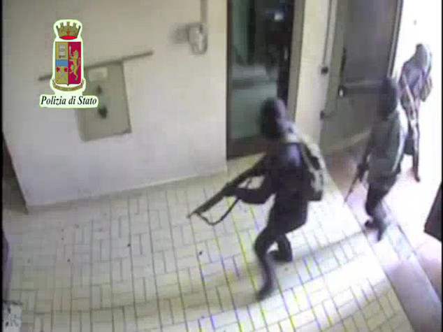 Da anni assaltavano portavalori, 23 fermi in Sardegna - VIDEO