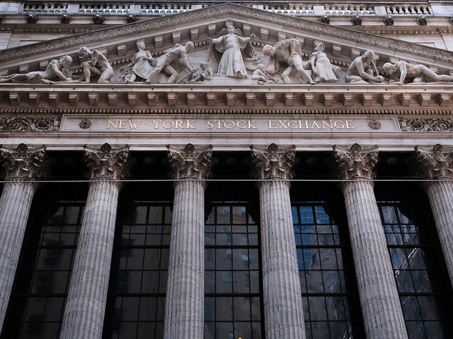 Wall Street in lieve calo, sfuma entusiasmo per Opec