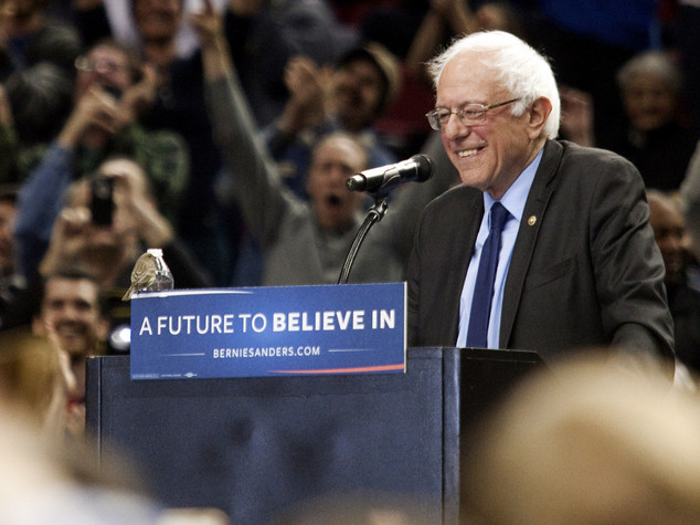 "Appoggerò Hillary", endorsment di Sanders alla Clinton
