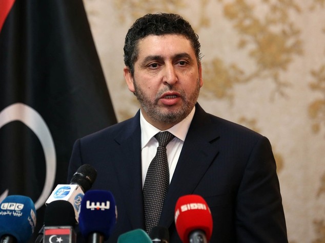 Libia, Ghweil non cede i poteri, Isis minaccia Serraj