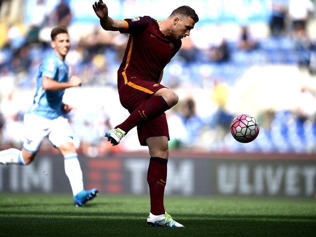 Lazio-Roma 1-4, giallorossi sognano secondo posto