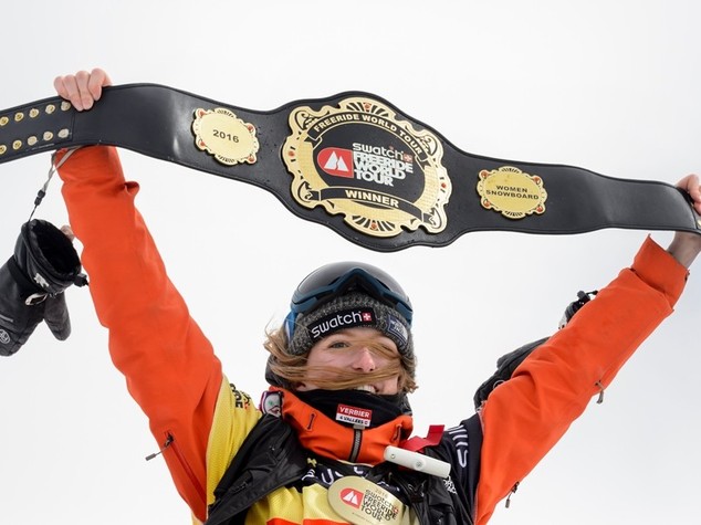 Valanga uccide Estelle Balet, regina dello snowboard estremo - FOTO