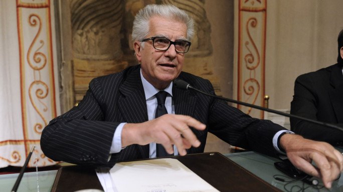 Forzare ora sullo ius soli potrebbe costare caro al governo. Meglio rinviare
