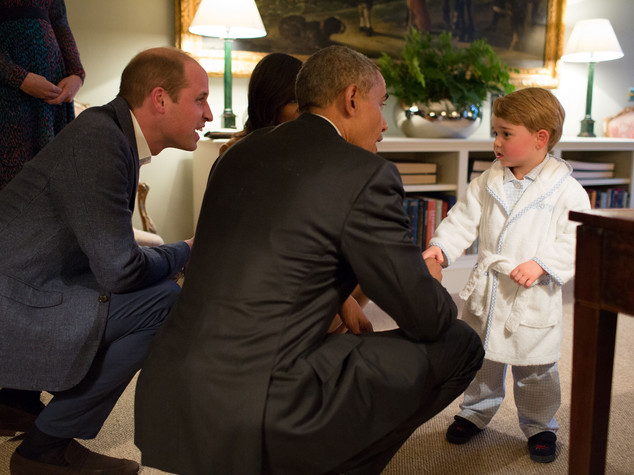 Obama e principino scatenano ironia social "e' lui il maggiordomo?"