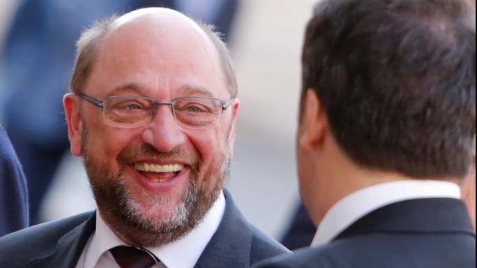 L'uomo 'nuovo' che fa tremare la Merkel, Schulz recupera 10 punti in due settimane