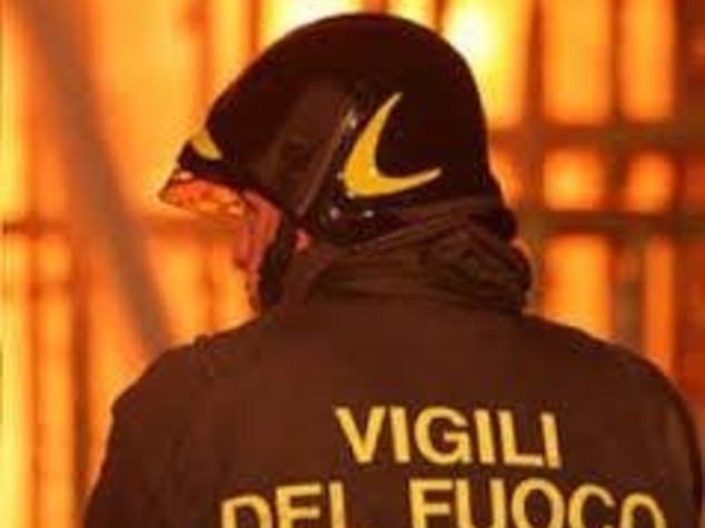 Paura a Roma: in fiamme supermercato al Portuense, nessun ferito