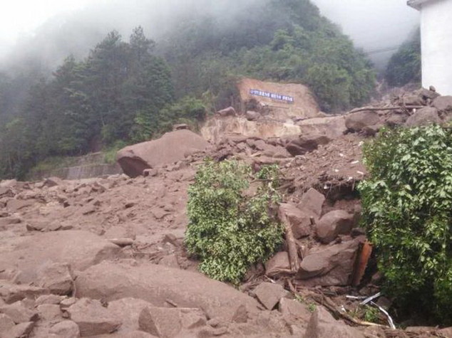 Cina, 8 morti e 33 dispersi per slavina nel Fujian