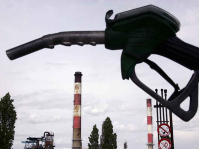 Petrolio: Up, consumi in calo 5,8% a luglio